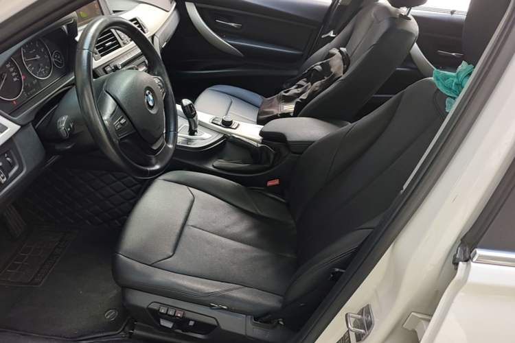 Used BMW 3 Series 2014 320Li Fashion Model Left Front Seat