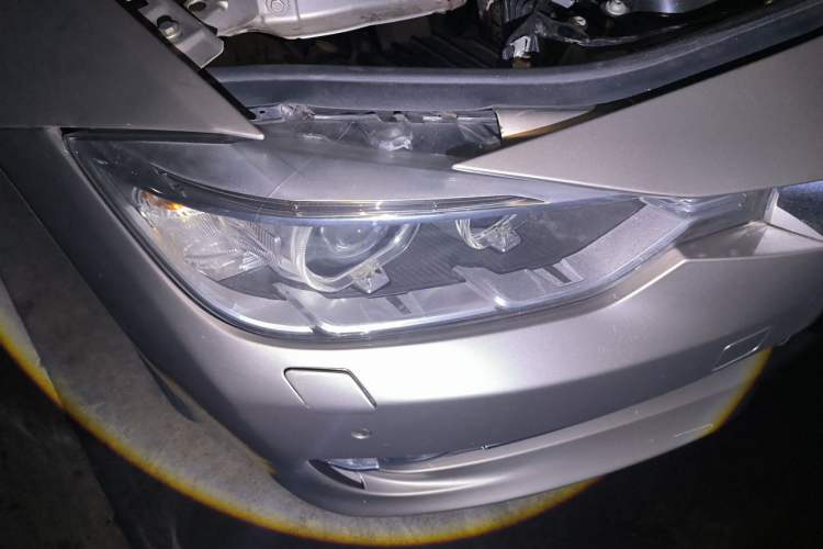 Used BMW 3 Series 2014 320Li Fashion Model Right Front Headlight