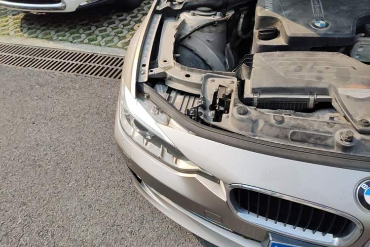 Used BMW 3 Series 2014 320Li Fashion Model Right Front Headlight
