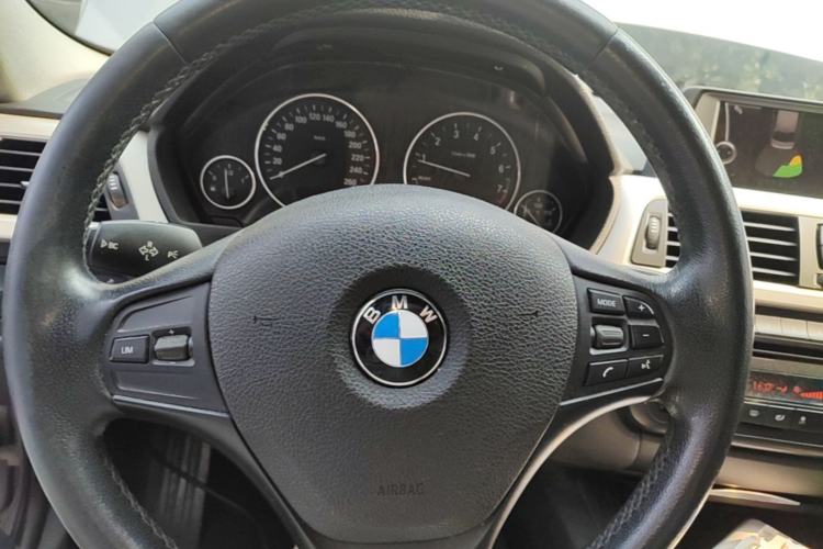Used BMW 3 Series 2014 320Li Fashion Model Steering Wheel