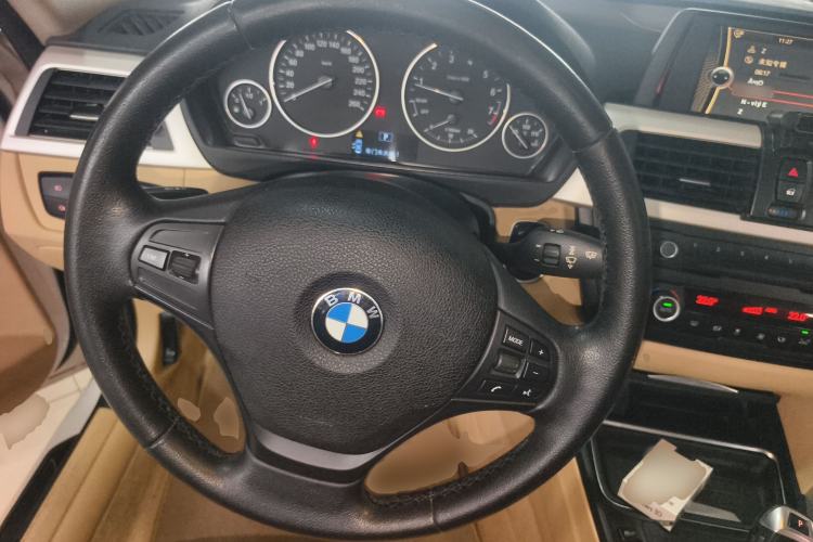 Used BMW 3 Series 2014 320Li Fashion Model Steering Wheel