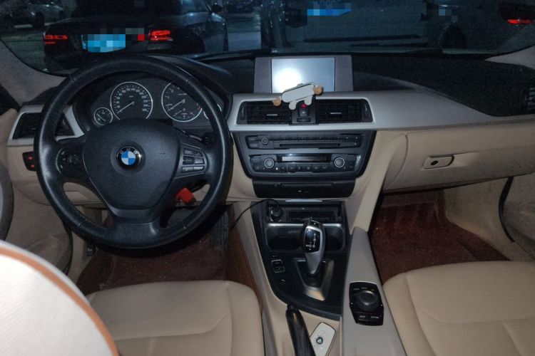 Used BMW 3 Series 2014 320Li Fashion Model Center Console