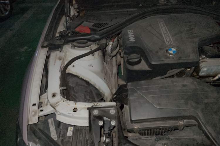 Used BMW 3 Series 2014 320Li Fashion Model Engine Bay Right
