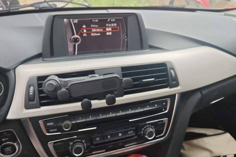Used BMW 3 Series 2014 320i Active Edition Audio And AC Panel