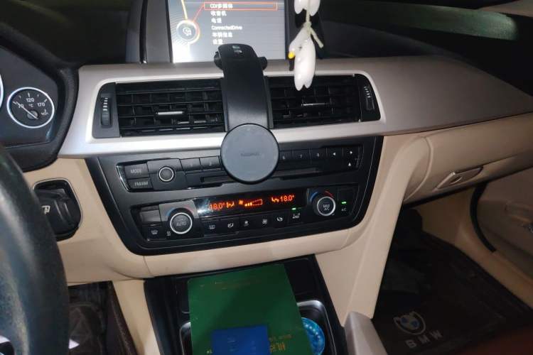 Used BMW 3 Series 2014 320Li Fashion Model Audio And AC Panel