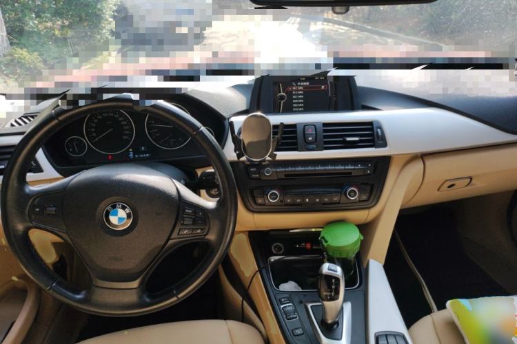 Used BMW 3 Series 2014 320Li Fashion Model Center Console