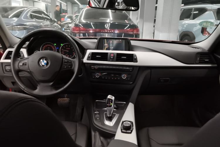 Used BMW 3 Series 2014 320Li Fashion Model Center Console
