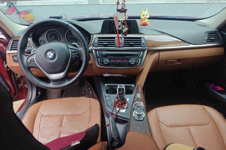Used BMW 3 Series 2014 320Li Luxury Design Package Center Console