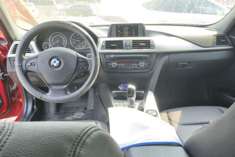 Used BMW 3 Series 2014 320Li Fashion Model Center Console