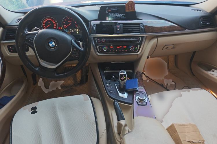 Used BMW 3 Series 2014 320Li Luxury Design Package Center Console