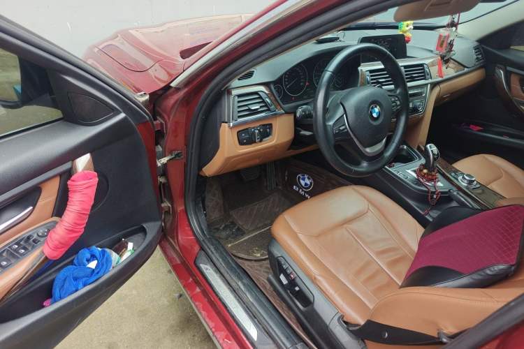 Used BMW 3 Series 2014 320Li Luxury Design Package Driver Seat