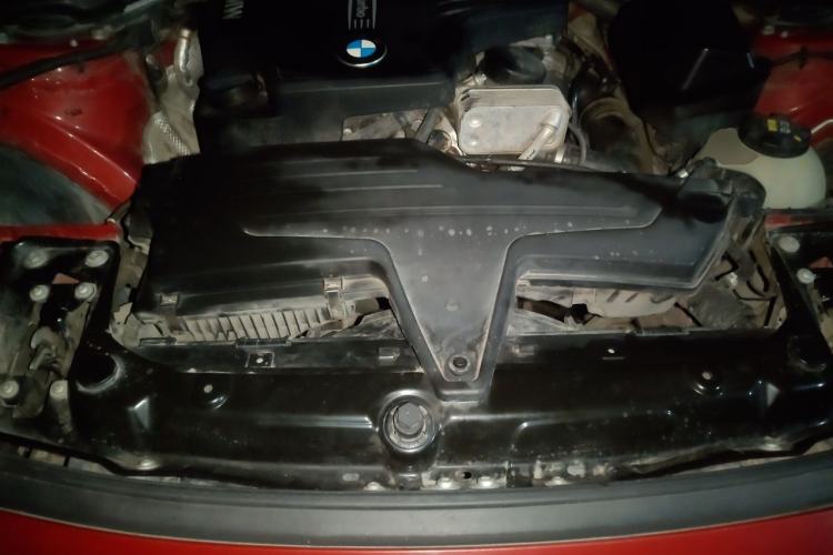 Used BMW 3 Series 2014 320Li Fashion Model Engine Bay