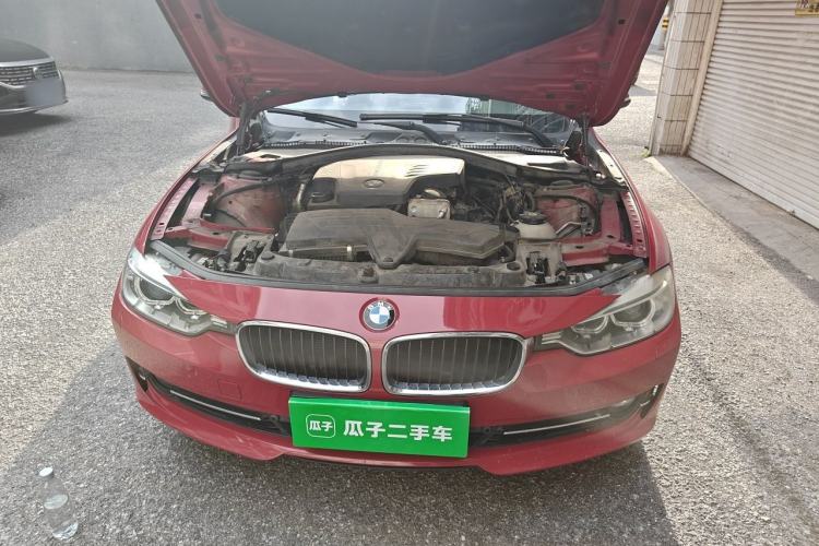 Used BMW 3 Series 2014 320Li Fashion Model Engine Bay