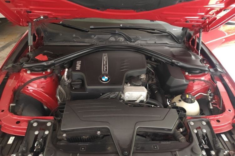 Used BMW 3 Series 2014 320i Active Edition Engine Bay