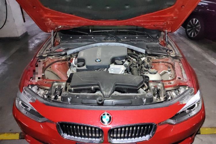 Used BMW 3 Series 2014 320Li Fashion Model Engine Bay