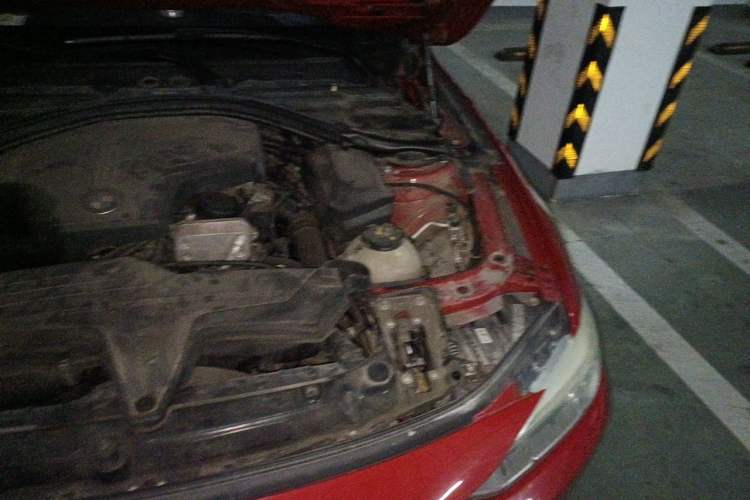 Used BMW 3 Series 2014 320Li Fashion Model Engine Bay Left