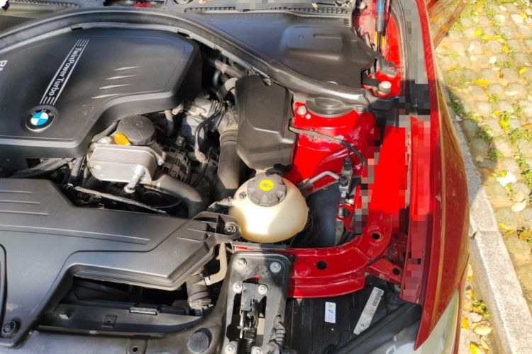 Used BMW 3 Series 2014 320Li Fashion Model Engine Bay Left