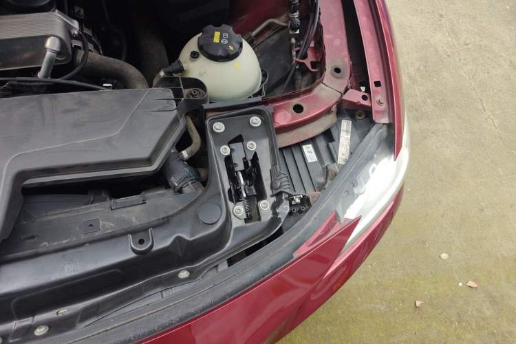 Used BMW 3 Series 2014 320Li Luxury Design Package Engine Bay Left