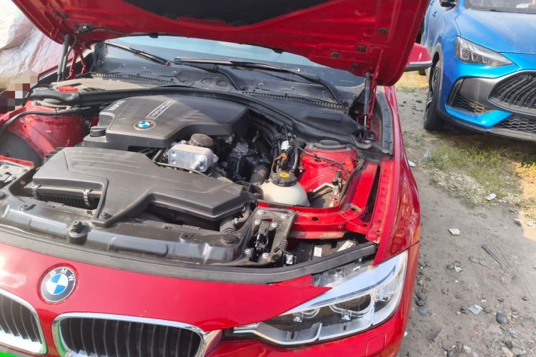Used BMW 3 Series 2014 320Li Fashion Model Engine Bay Left