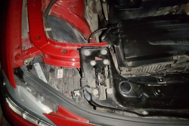 Used BMW 3 Series 2014 320Li Fashion Model Engine Bay Right