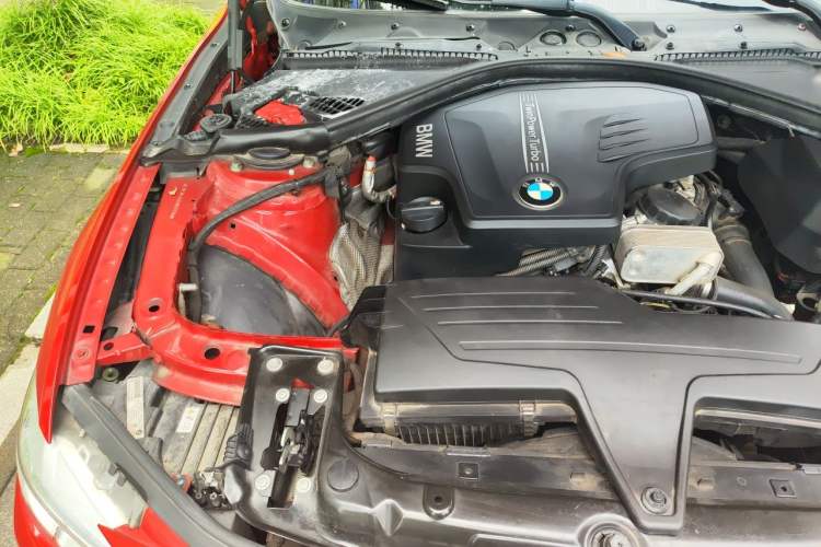 Used BMW 3 Series 2014 328Li Fashion Model Engine Bay Right