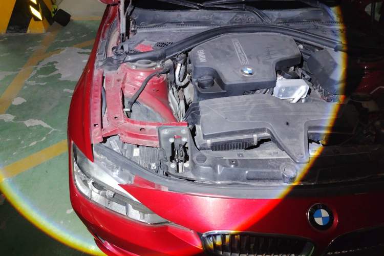 Used BMW 3 Series 2014 320Li Fashion Model Engine Bay Right