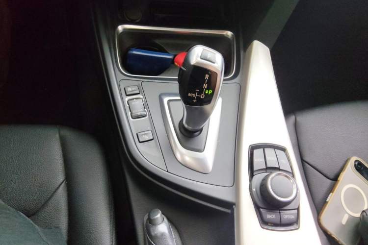 Used BMW 3 Series 2014 320Li Fashion Model Gear Lever