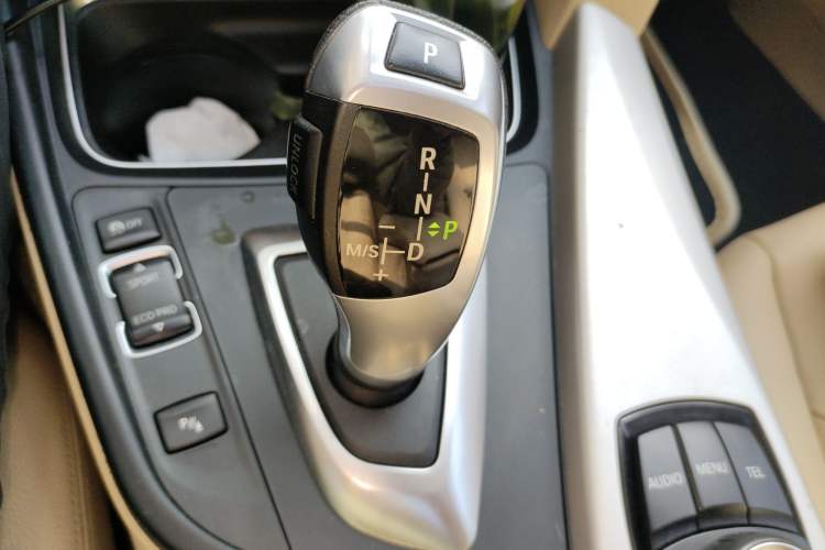 Used BMW 3 Series 2014 320Li Fashion Model Gear Lever