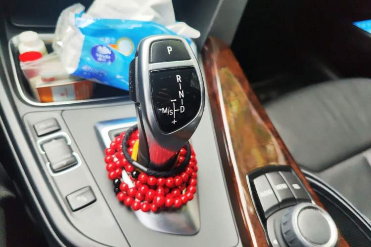 Used BMW 3 Series 2014 328Li Fashion Model Gear Lever