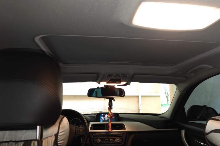 Used BMW 3 Series 2014 320i Active Edition Headliner