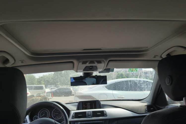 Used BMW 3 Series 2014 320Li Fashion Model Headliner