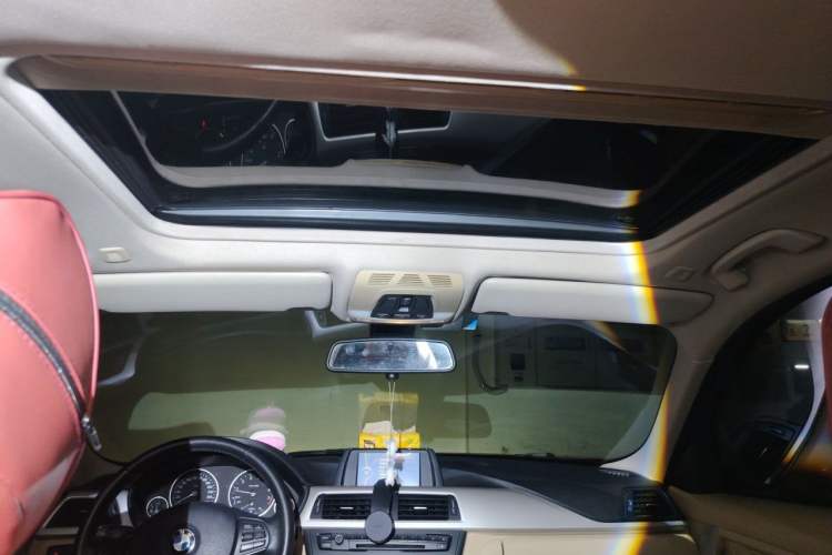 Used BMW 3 Series 2014 320Li Fashion Model Headliner