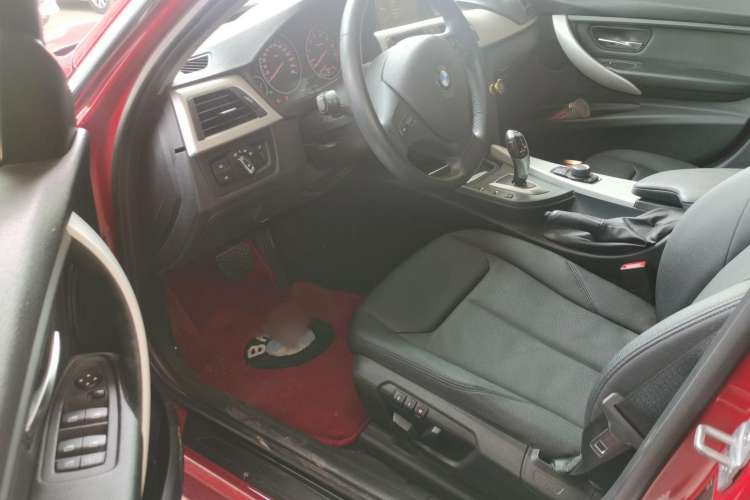 Used BMW 3 Series 2014 320Li Fashion Model Interior 3