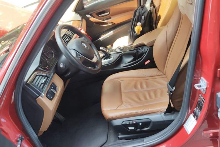 Used BMW 3 Series 2014 320Li Luxury Design Package Left Front Seat