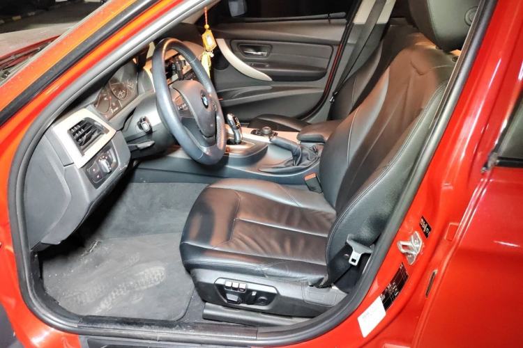 Used BMW 3 Series 2014 320Li Fashion Model Left Front Seat