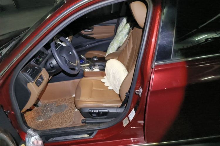 Used BMW 3 Series 2014 320i Sport Design Package Left Front Seat