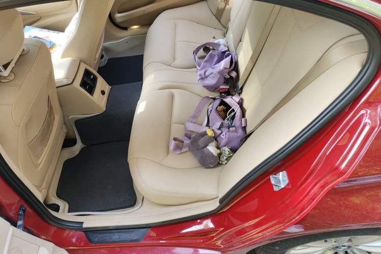 Used BMW 3 Series 2014 320Li Fashion Model Left Rear Seat