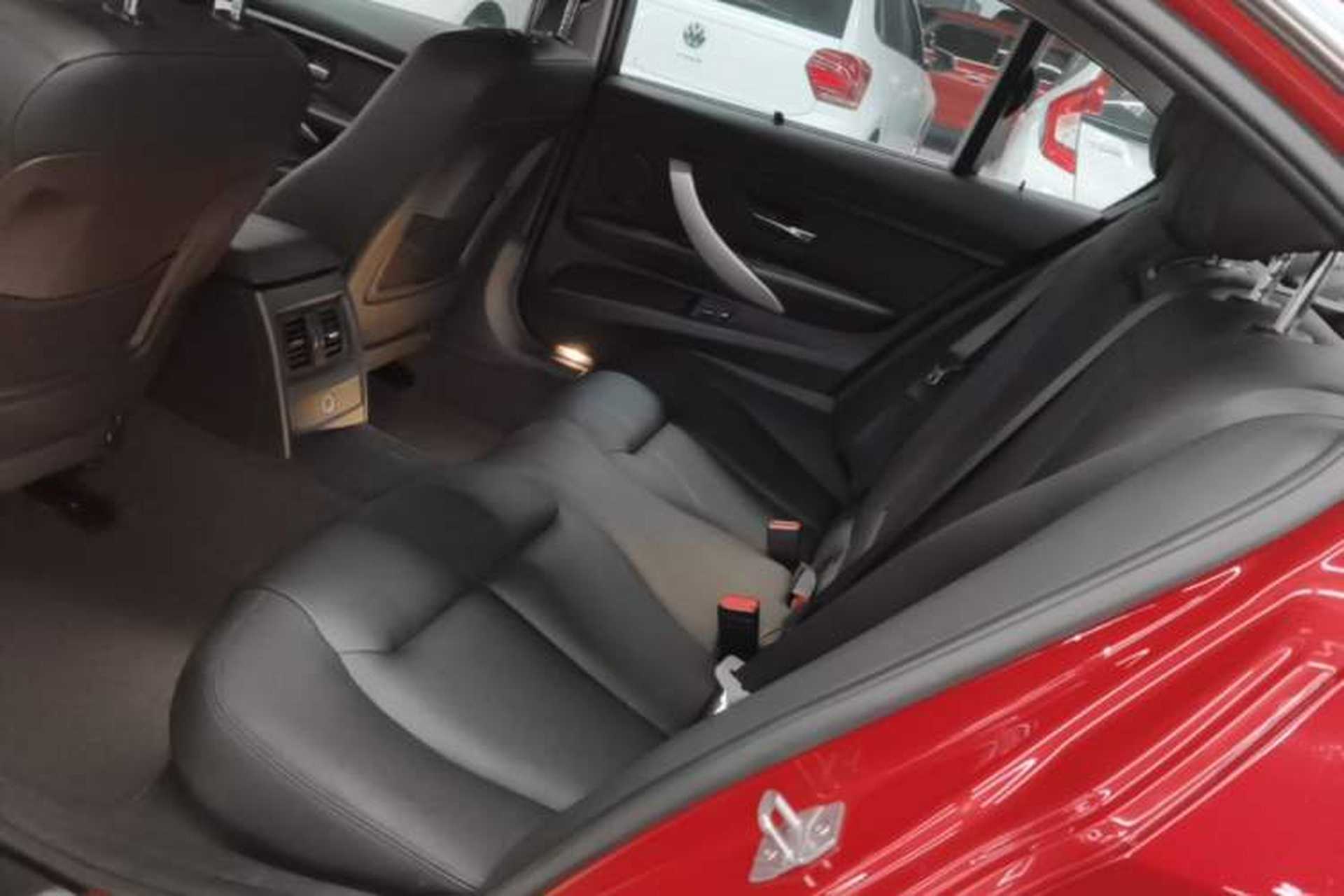 Used BMW 3 Series 2014 320Li Fashion Model Left Rear Seat