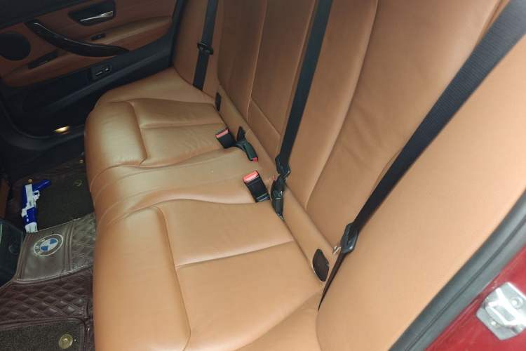 Used BMW 3 Series 2014 320Li Luxury Design Package Left Rear Seat