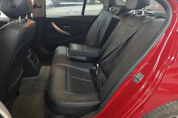 Used BMW 3 Series 2014 320i Sport Edition Left Rear Seat
