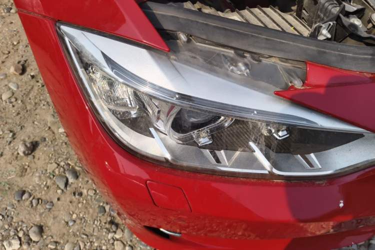 Used BMW 3 Series 2014 320Li Fashion Model Right Front Headlight