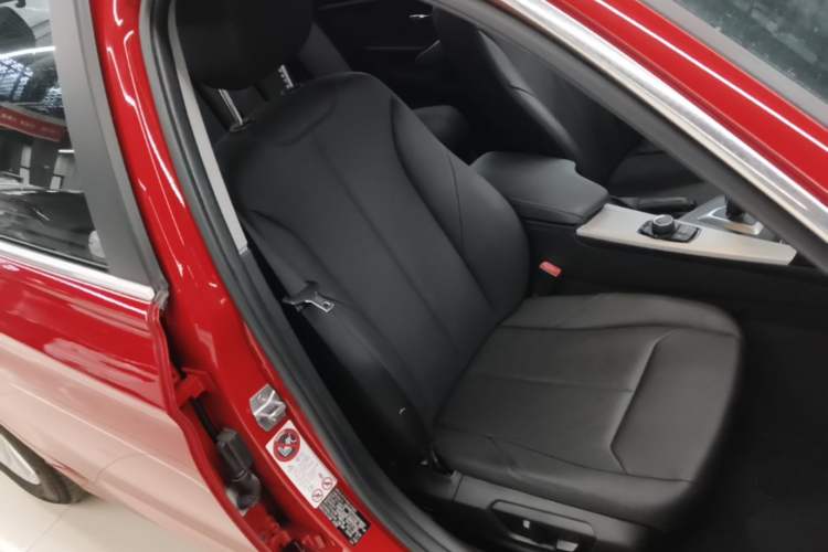 Used BMW 3 Series 2014 320Li Fashion Model Right Front Seat
