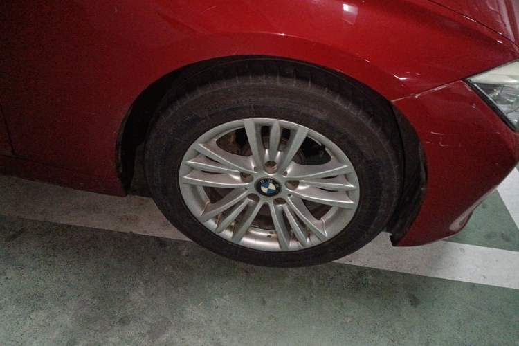 Used BMW 3 Series 2014 320Li Fashion Model Right Front Wheel Hub