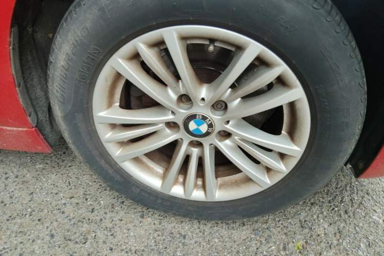Used BMW 3 Series 2014 320Li Fashion Model Right Front Wheel Hub