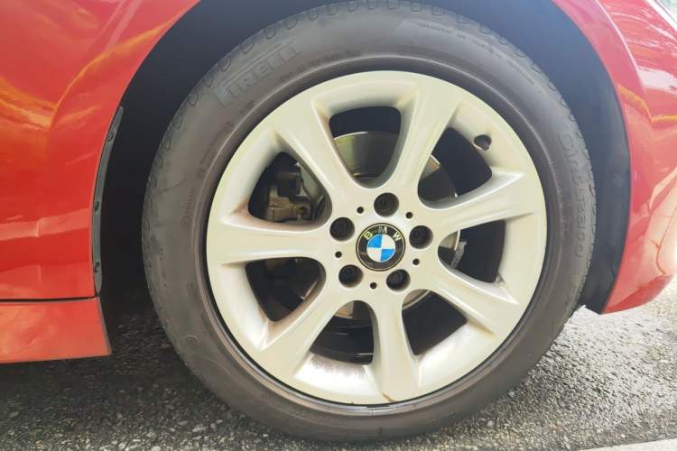 Used BMW 3 Series 2014 328Li Fashion Model Right Front Wheel Hub