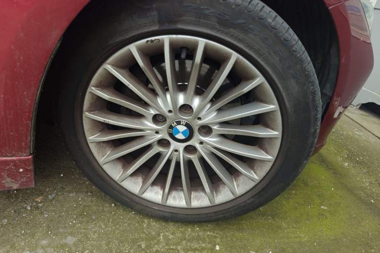 Used BMW 3 Series 2014 320Li Luxury Design Package Right Front Wheel Hub