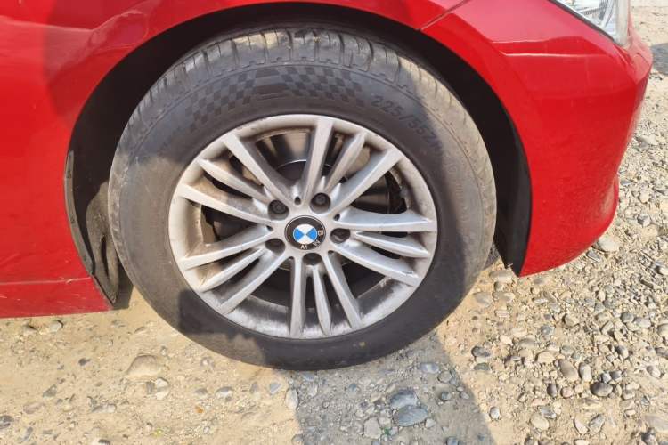 Used BMW 3 Series 2014 320Li Fashion Model Right Front Wheel Hub