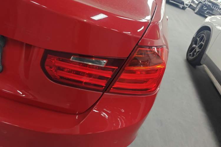 Used BMW 3 Series 2014 320i Sport Edition Right Rear Taillight