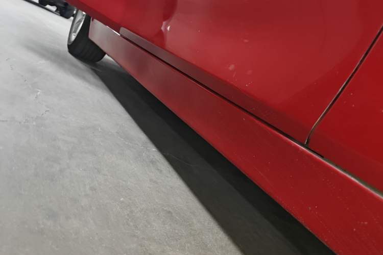 Used BMW 3 Series 2014 320i Sport Edition Right Side Sill