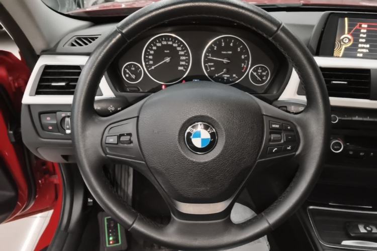 Used BMW 3 Series 2014 320Li Fashion Model Steering Wheel